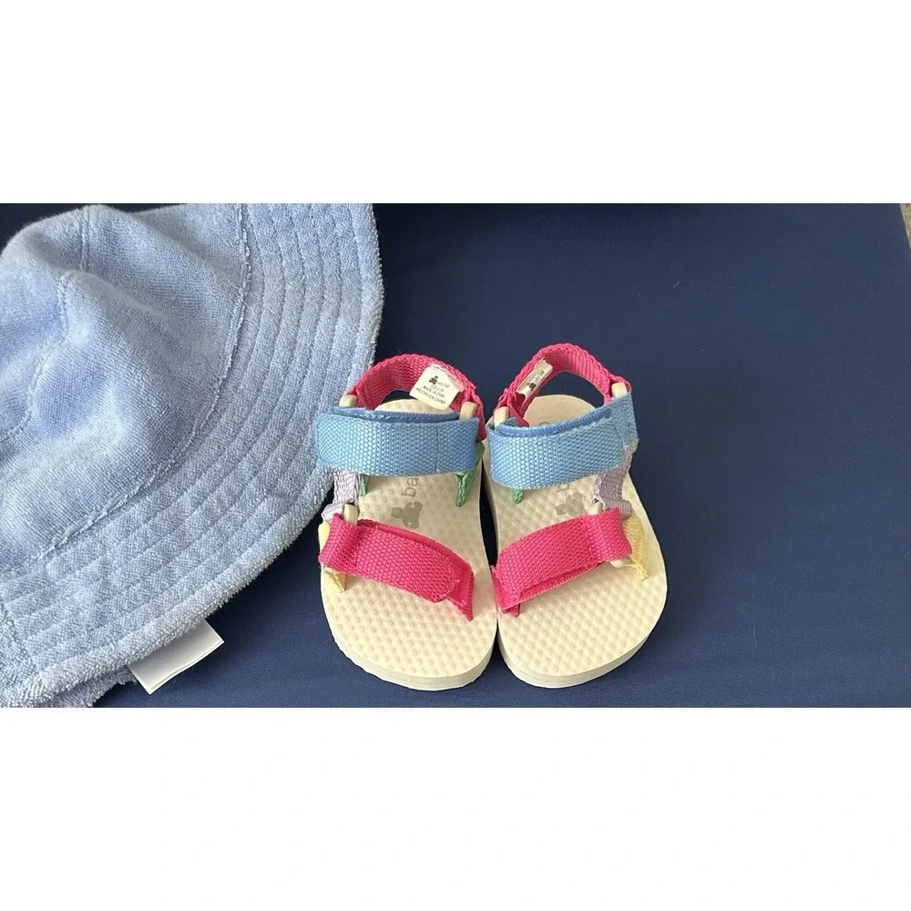 Baby Gap summer Pink Sandals Shoes Baby Girl 0-3 Months With Free Beach Hat EUC